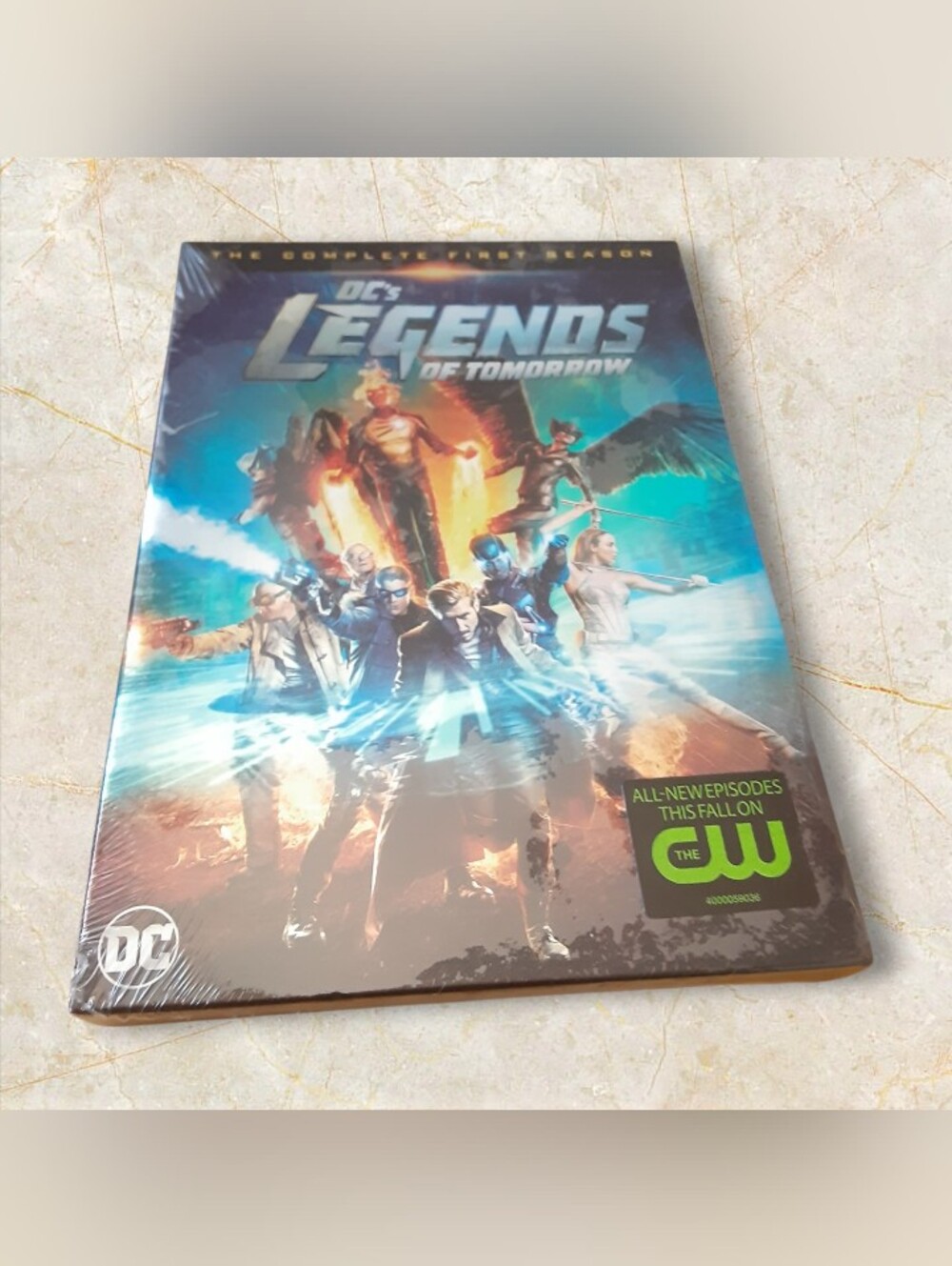 DC's Legends of Tomorrow: The Complete First Season DVD